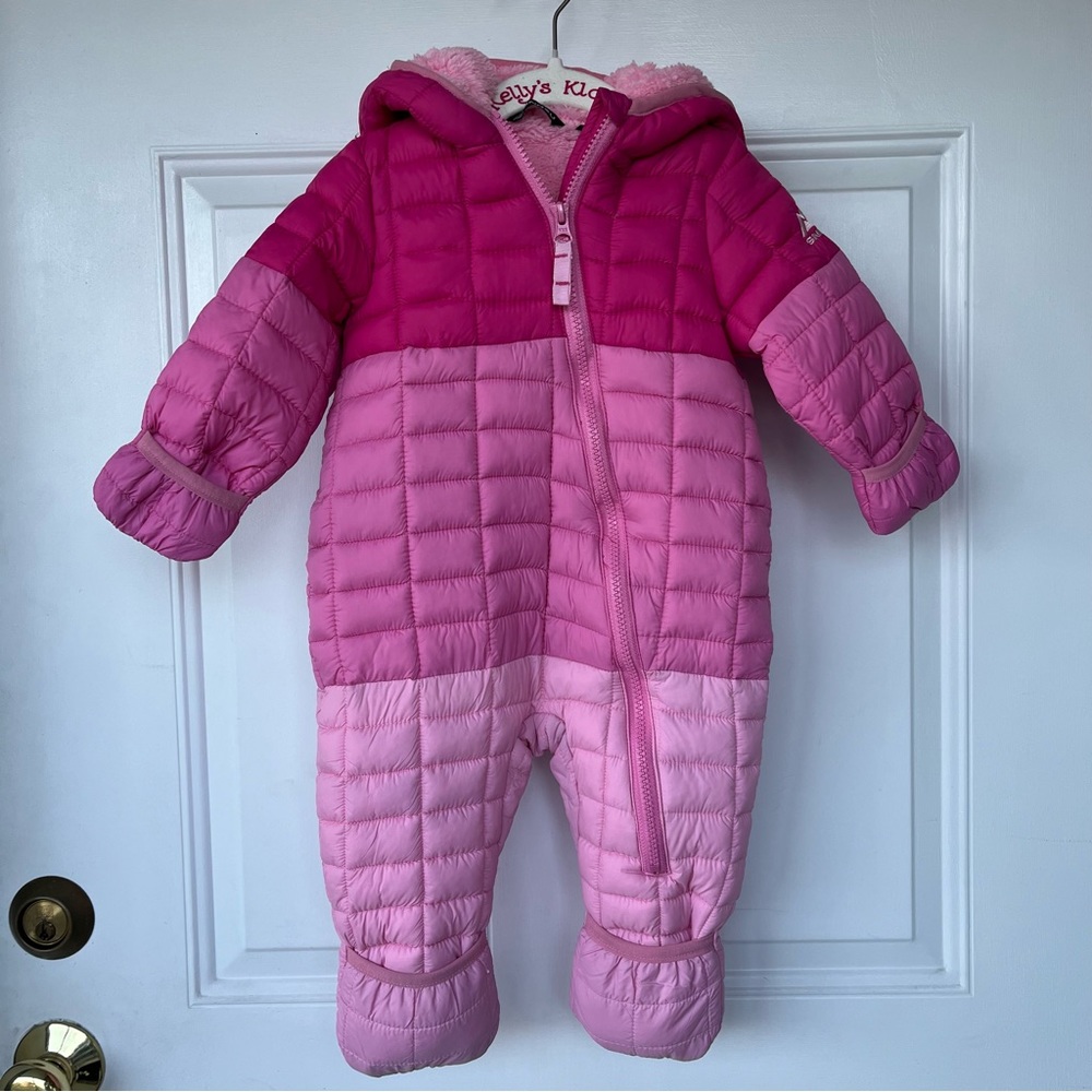 •Snozu• One Piece Hooded Fleece Lined Snowsuit - Size 9-12 Months